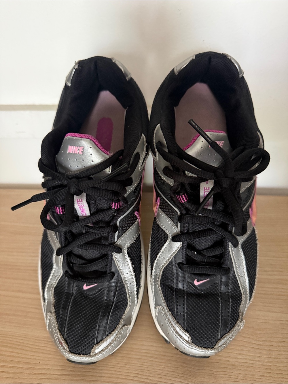 Nike Compete Run 318425-064 Women’s 8.5 Black Silver Pink Running Shoes 2008